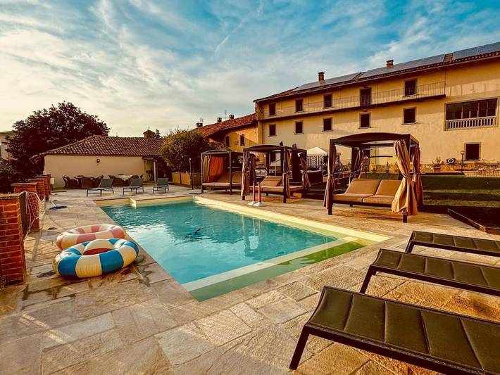 Villa pour 5 personnes, avec jacuzzi ainsi que jardin et piscine, adapté aux familles - 1