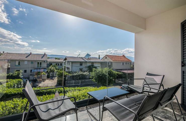 Ferienwohnung für 6 Personen, mit Balkon in Malinska