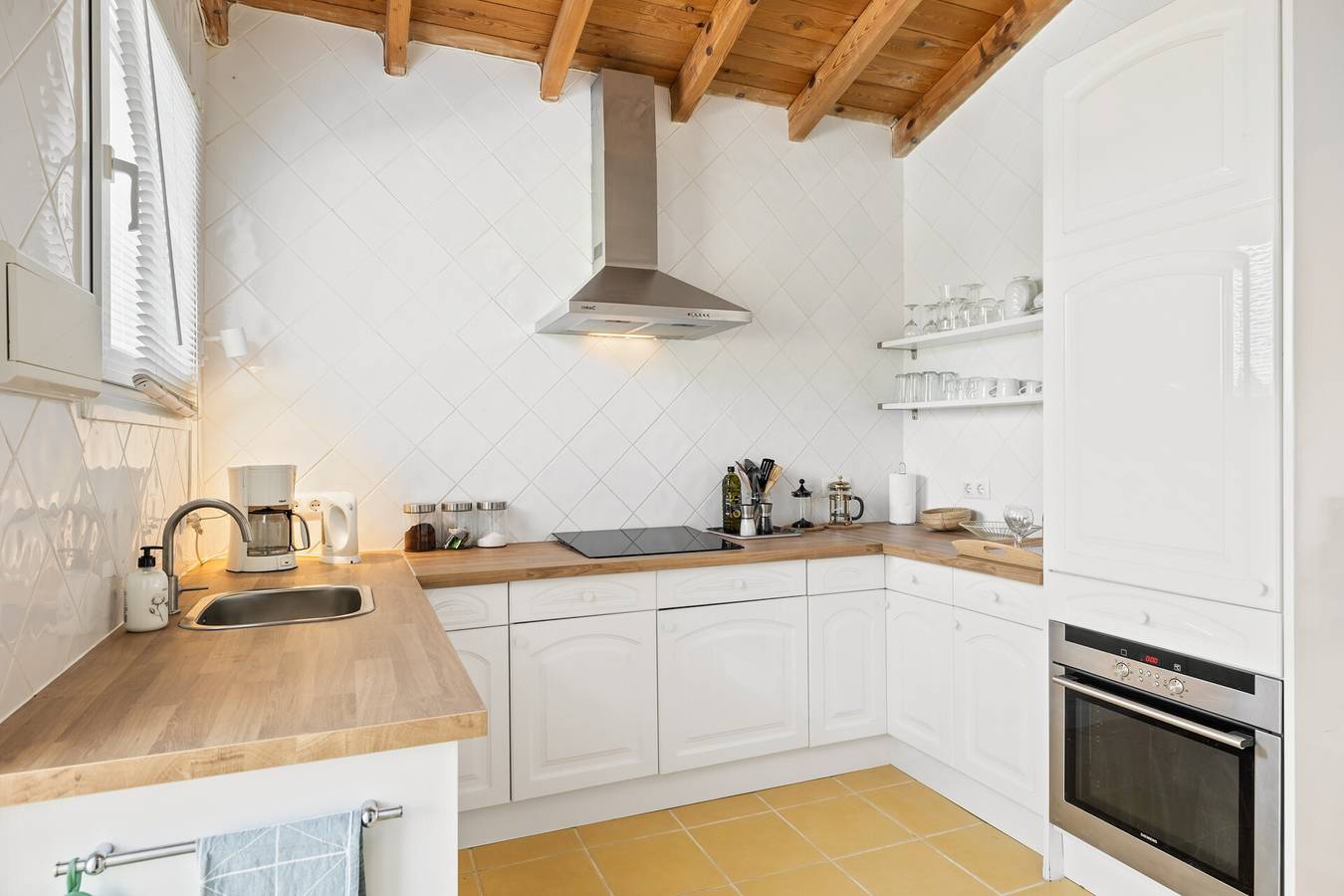 Holiday Home 'Paradise in Andalusia' with Mountain View, Wi-Fi and Air Conditioning in Tolox, Sierra de las Nieves