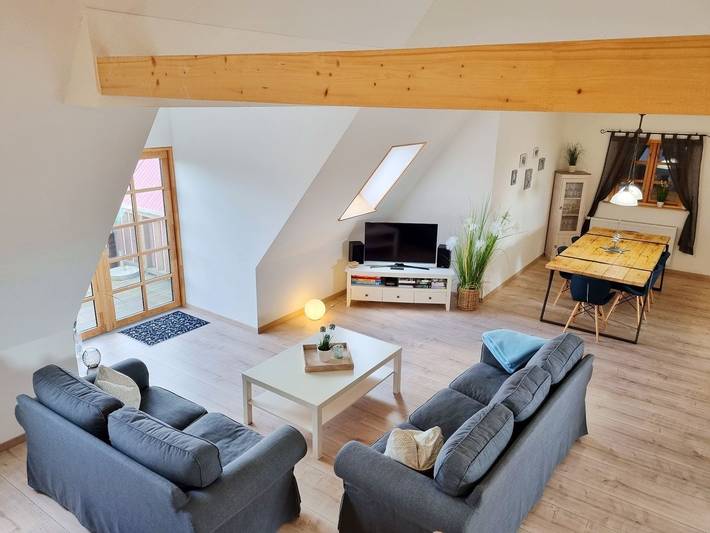 Ferienwohnung für 6 Personen, mit Sauna und Pool sowie Garten und Ausblick, mit Haustier