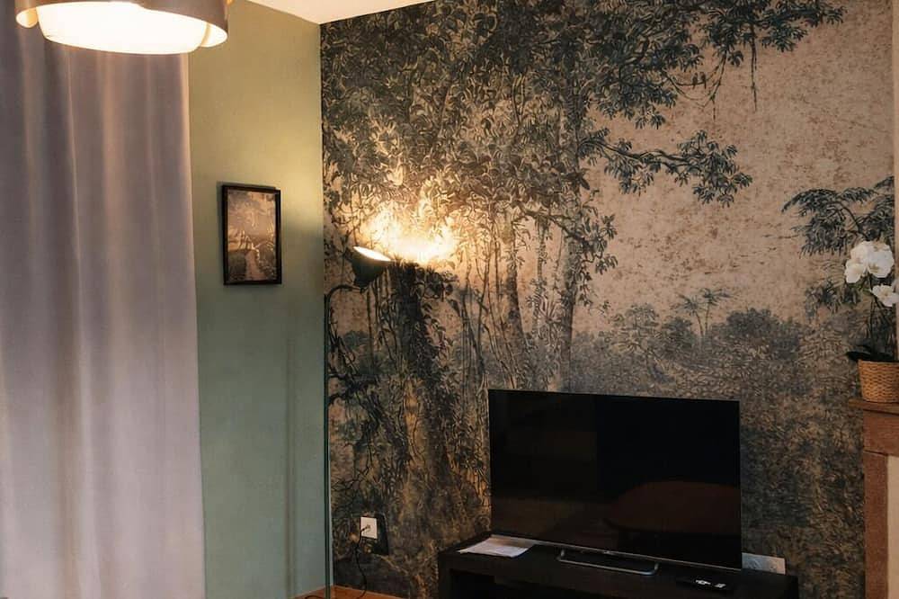 Apartamento entero, Studio Cosy & Design - Coeur de Ville, Calme et Confort Pro in Issoire, Parque Natural Regional Livradois-Forez