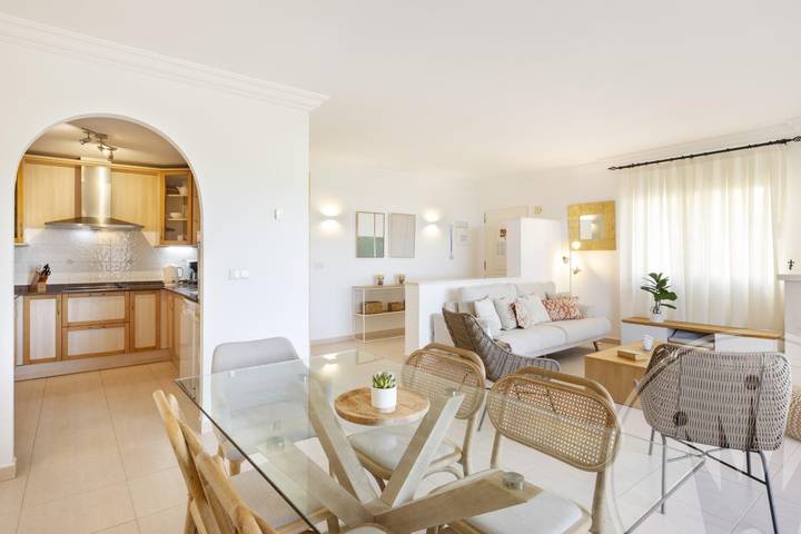 Apartamento entero, Apartamento de vacaciones para 6 personas con jardín in Atamaría, Cartagena