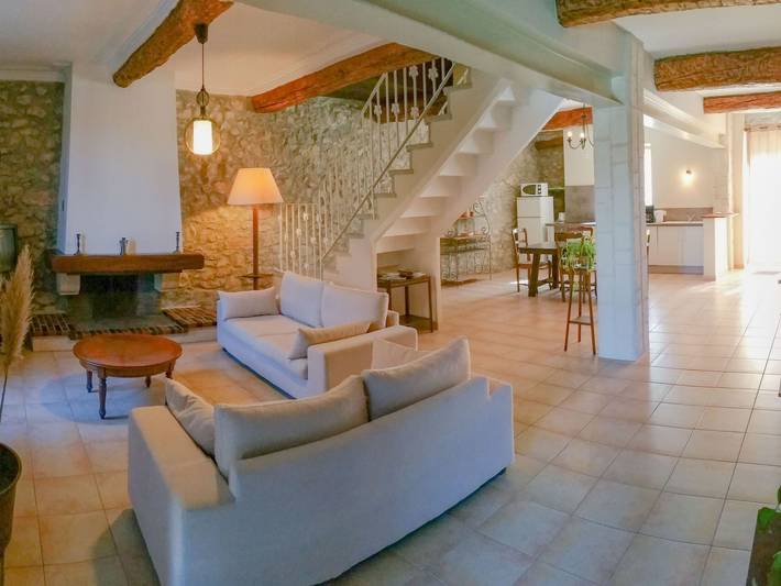 Location de vacances pour 5 personnes, avec piscine ainsi que terrasse et jardin à Montbrun-des-Corbières - 4