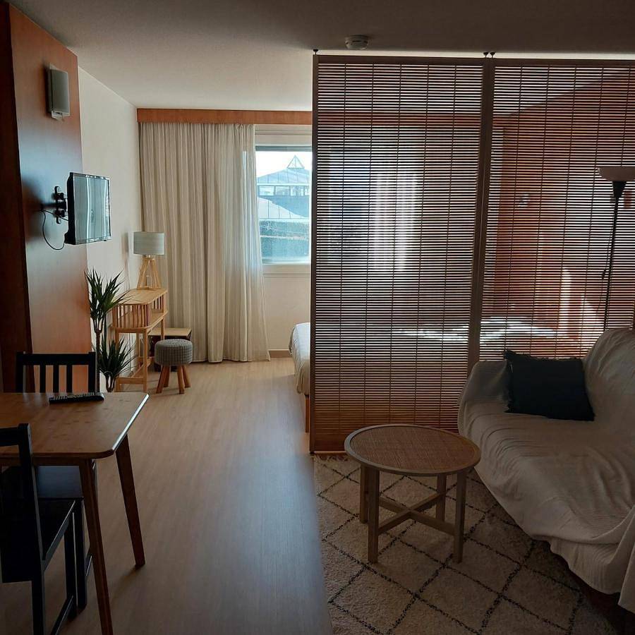 Appartement entier, One-Bedroom Apartment in Mérignac, Région de Bordeaux