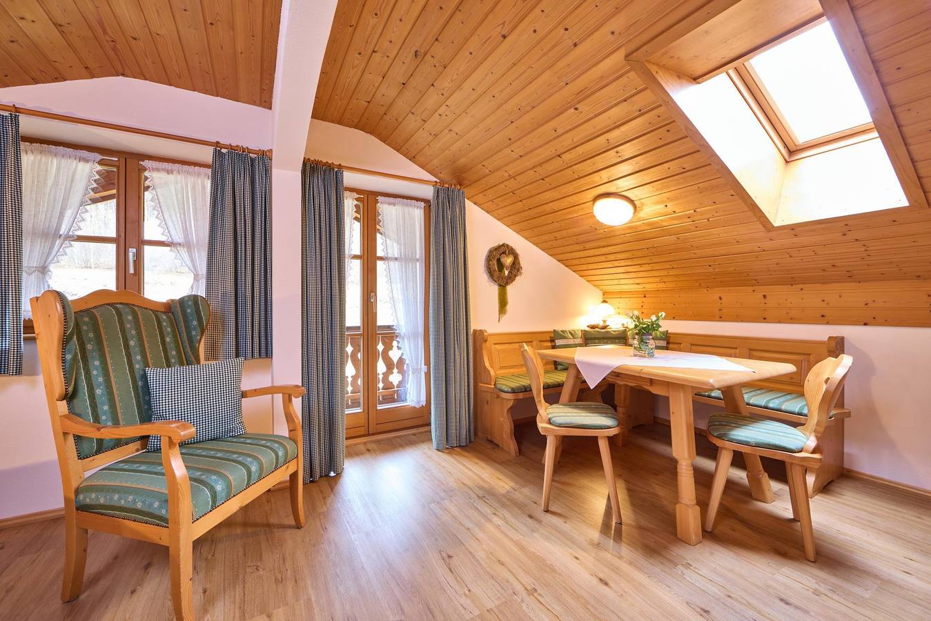 Entire holiday apartment, Sonnenrain, Ferienwohnungen Am in Mittenwald, Bavarian Alps