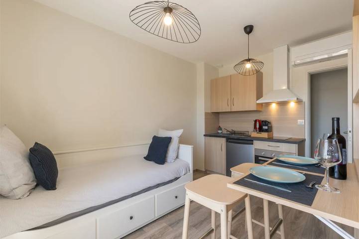 Hel enrumslägenhet, Studio Apartment 'Merlot' with Wi-Fi and Air Conditioning in Ruoms, Ardèche