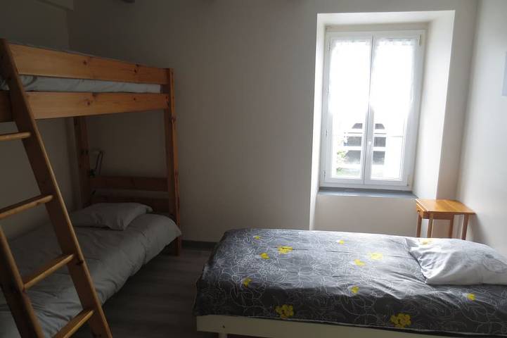 Location de vacances pour 10 personnes, avec terrasse et jardin, animaux acceptés à Créhen - 3