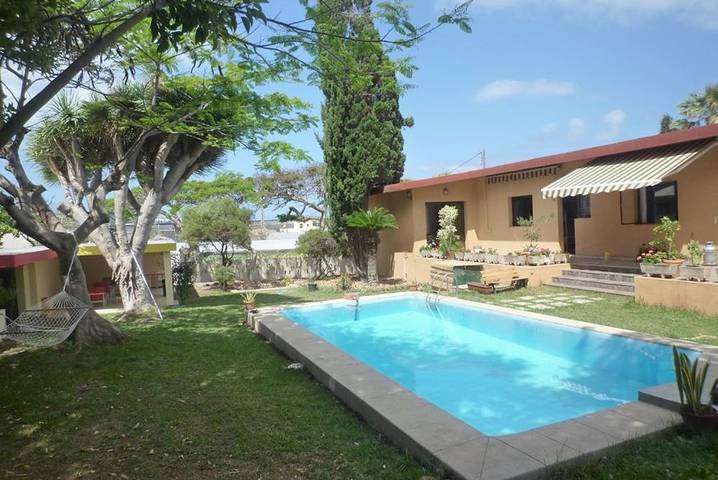 Casa de huéspuedes, con Balcón y Terraza además de Jardín y Piscina para niños en San Cristóbal de La Laguna