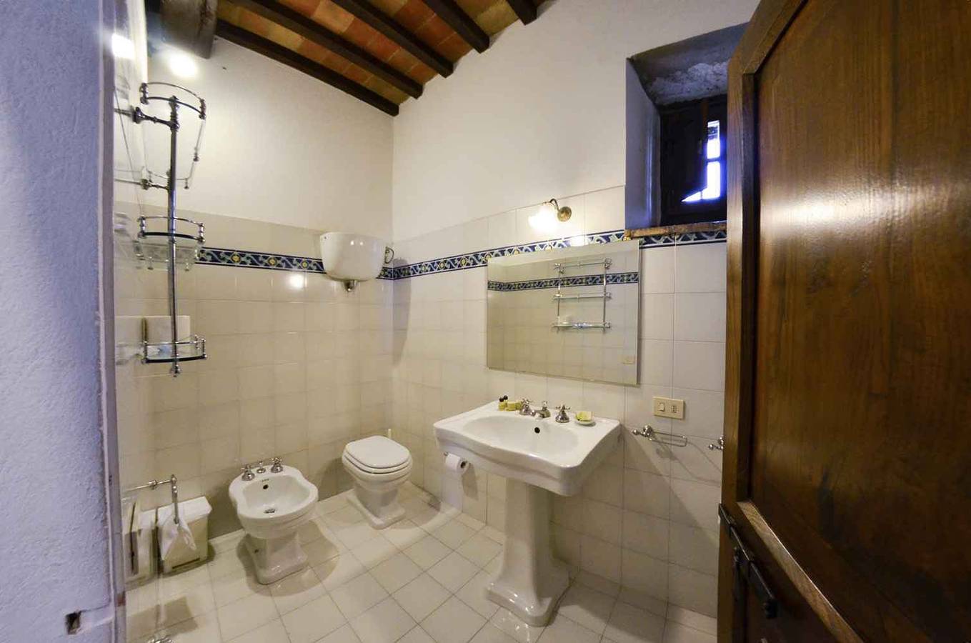 Geheel vakantieappartement, Vakantiewoning met buitenzwembad en Wifi  in Cegliolo, Provincie Arezzo