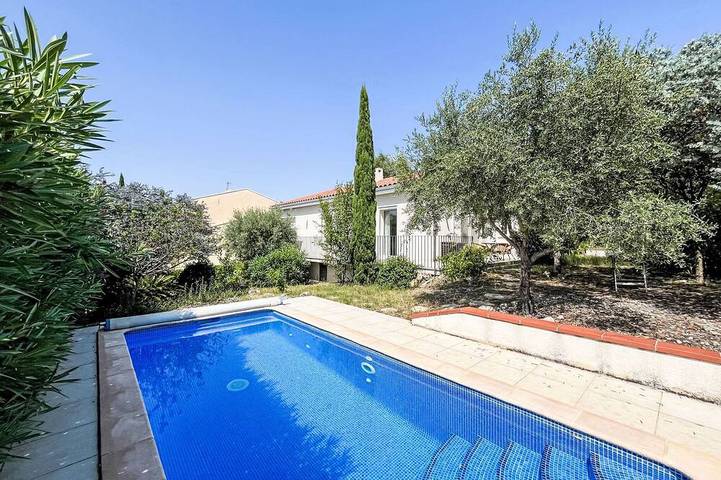 Ferienhaus für 6 Personen, mit Terrasse und Garten sowie Pool - 1