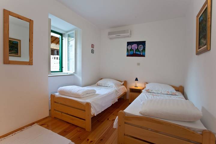 Villa pour 8 personnes, avec jardin et piscine à Sumartin - 2