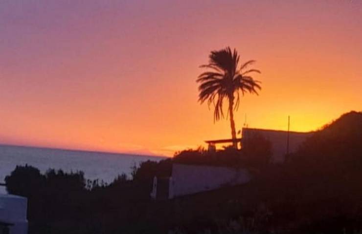 Location de vacances pour 6 personnes, avec vue ainsi que jardin et vue sur le lac à Santa Marina Salina - 3