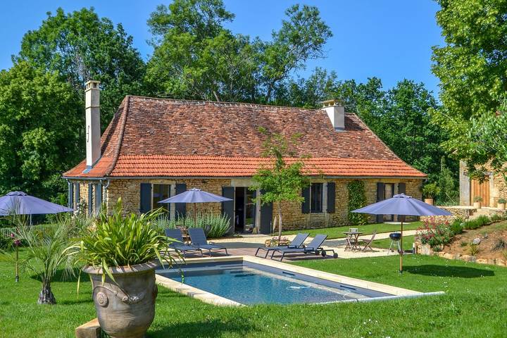 Location de vacances pour 4 personnes, avec Piscine à Trémolat