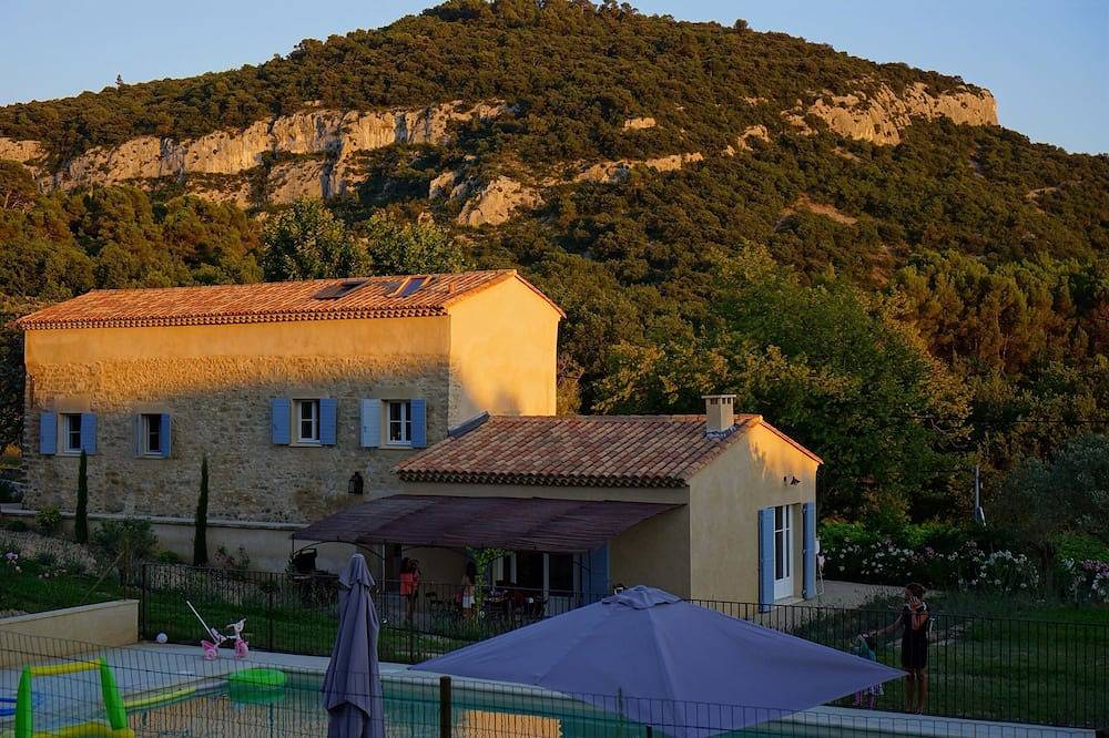 Mas Provencal - In de buurt van de abdij van Gordes en Senanque in Venasque, Parc naturel régional du Mont-Ventoux
