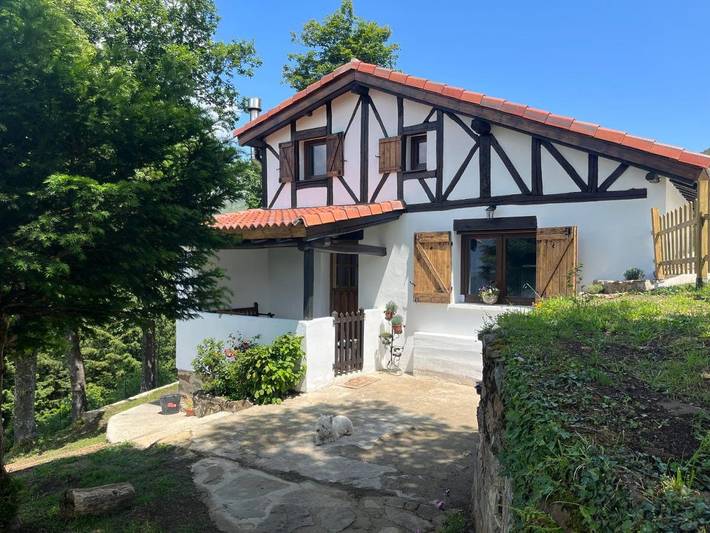 Casa de vacaciones para 3 personas, con Balcón y Terraza además de Jardín y Vistas en Quirós