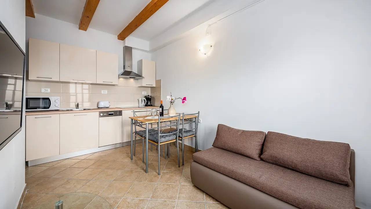 Ganze Ferienwohnung, Ferienwohnung für 3 Personen (30 m²) in Drenje in Raša, Ostküste Istrien