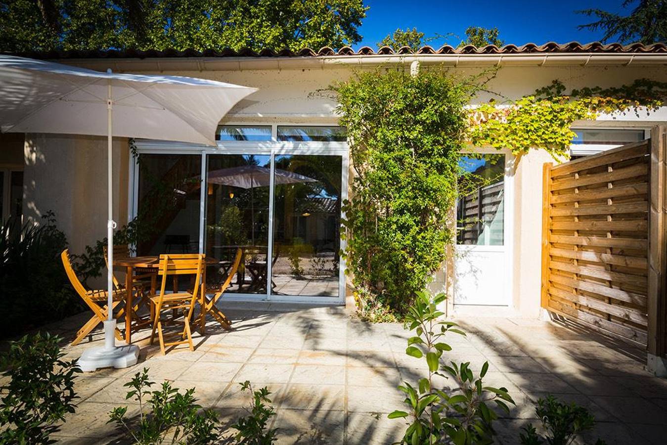 Gîte La Piscine in Alignan-du-Vent, Côte méditerranéenne (France)