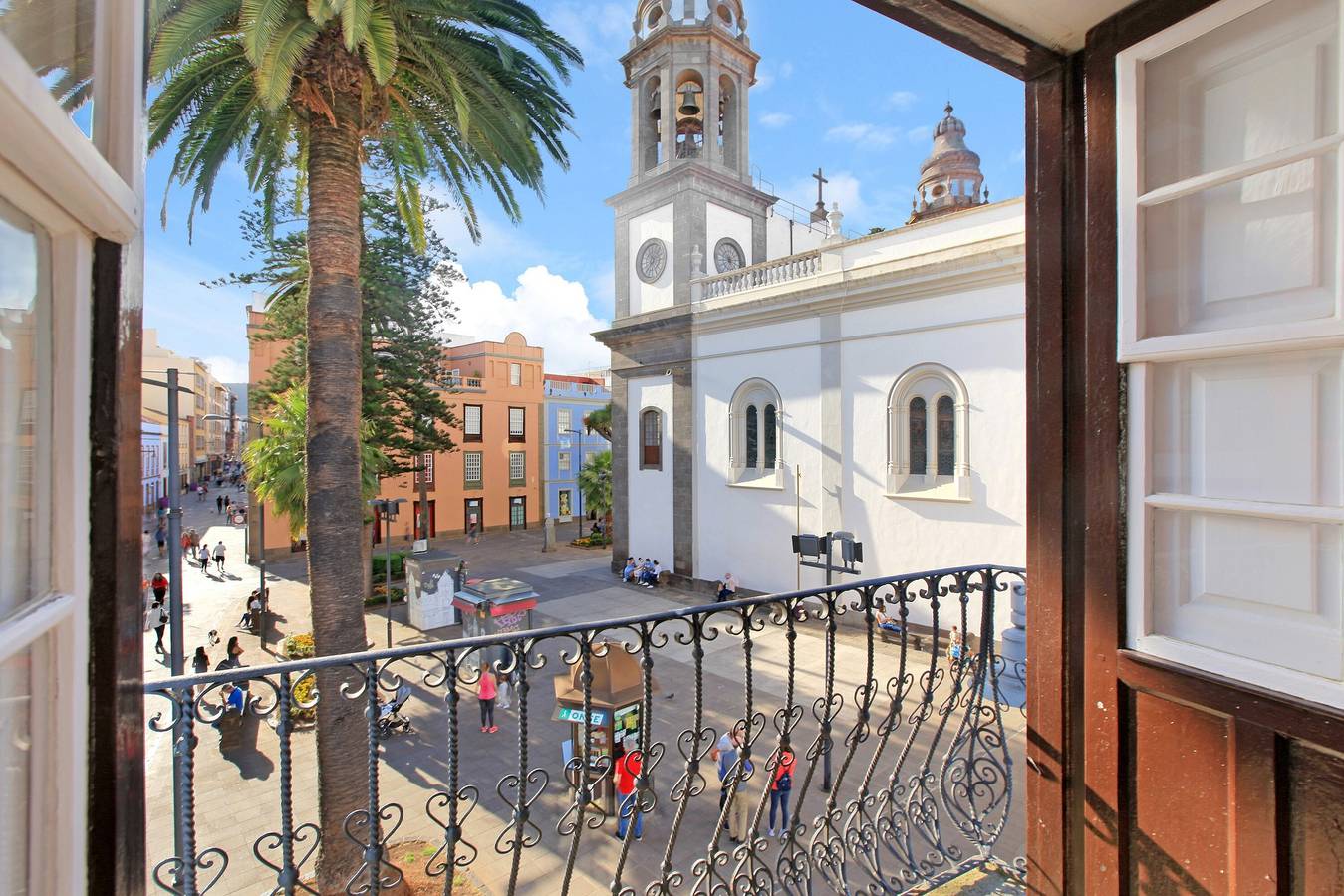 Apartamento inteiro, Apartmento El balcón de la Catedral com vista para a montanha, varanda e Wi-Fi in San Cristóbal de La Laguna, Tenerife (Norte)