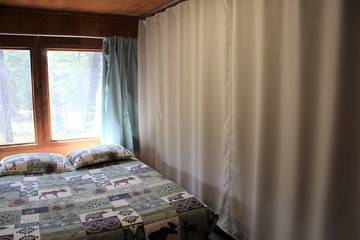 Log Cabin for 8 Guests in West Glacier, Glacier National Park, Picture 2
