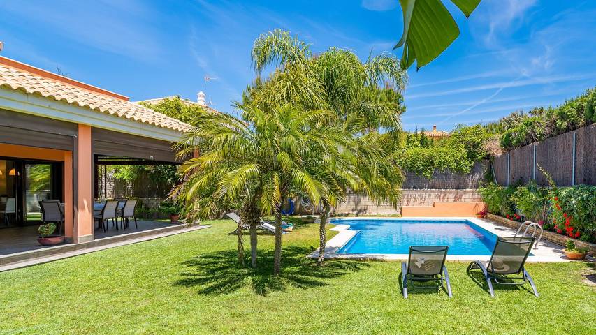 Chalet für 8 Personen, mit Balkon/Terrasse und Pool in Conil de la Frontera - 2