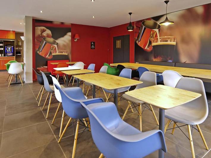 Hôtel pour 2 personnes, avec Terrasse et Jardin à Moulins