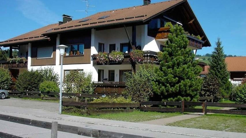 Ferienwohnung für 4 Personen, mit Garten und Sauna in Wertach