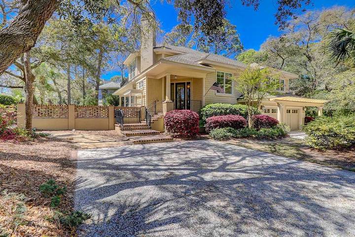 Vacation rental for 20 people, with balcony in Sea Pines