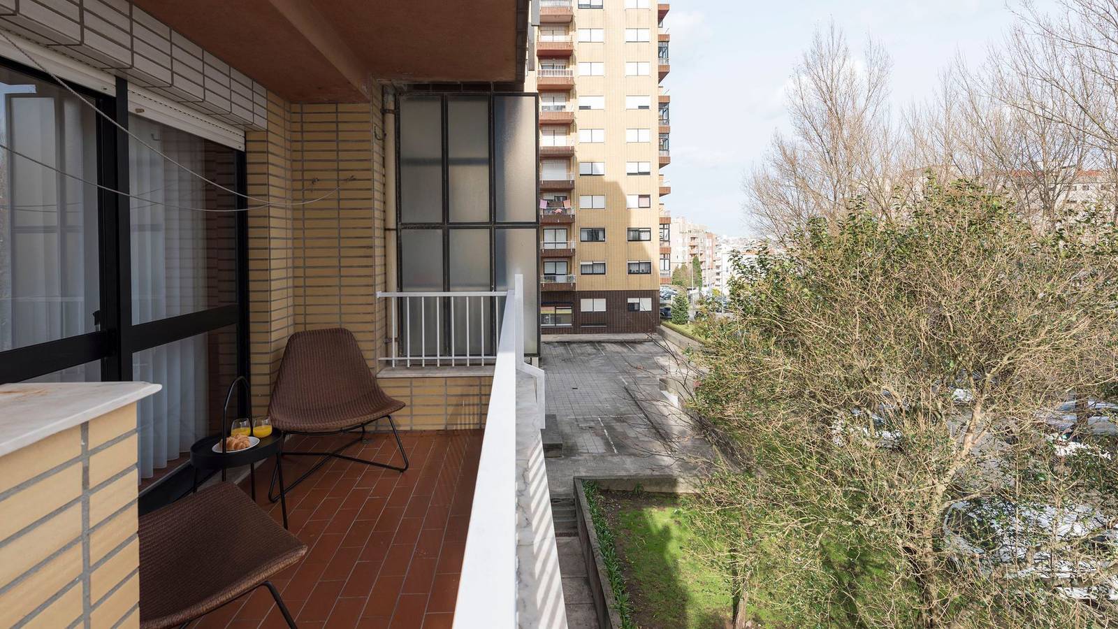 Apartamento inteiro, Apartamento de férias para 4 pessoas com varanda in Santa Marinha e São Pedro da Afurada, Distrito do Porto