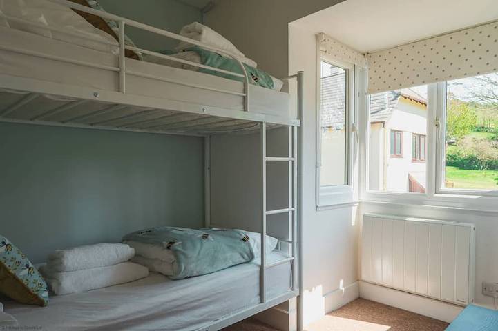 Geräumiges Familienferienhaus mit 3 Schlafzimmern im Zentrum von Croyde in Croyde, Devon