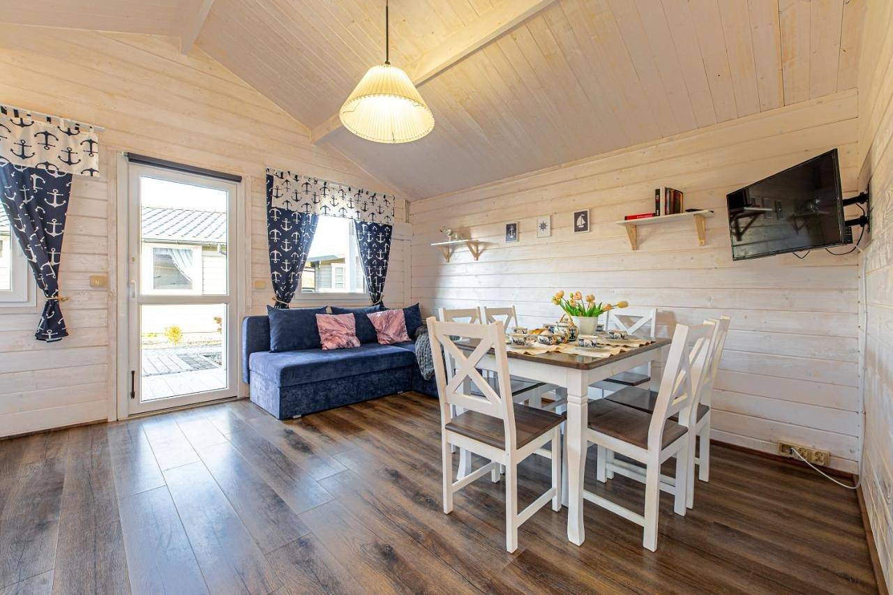 Chłopy Beach Resort - domki letniskowe i apartamenty in Mielno, Powiat koszaliński