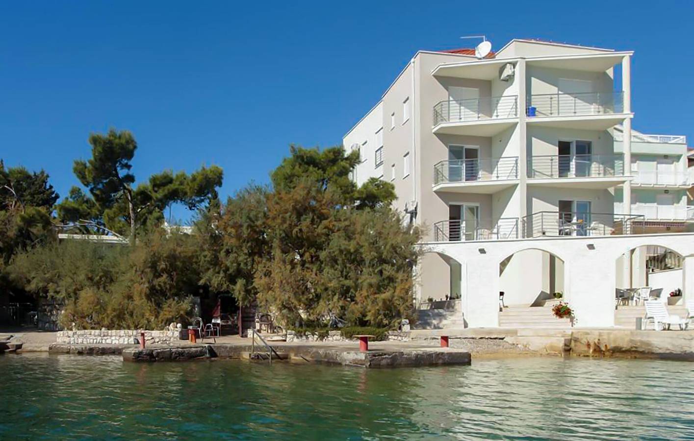Ganze Ferienwohnung, Apartment mit Meerblick, Terrasse, WLAN und Parkplatz – 1,5 km zum Strand in Klek, Dubrovnik-Neretva