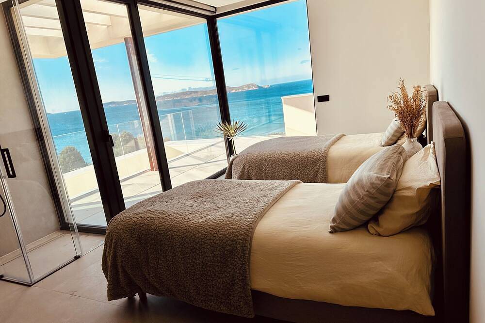 Luxury villa on the beach, Sanxenxo in Noalla (Santo Estevo), Sanxenxo