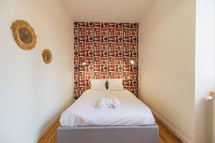 Gîte pour 4 personnes, avec Balcon ainsi que Jacuzzi et Jardin à Guingamp - 2