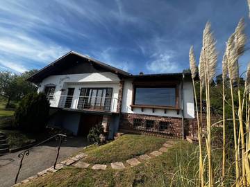 Gîte pour 6 personnes, avec vue et jardin, adapté aux familles à Haselbourg