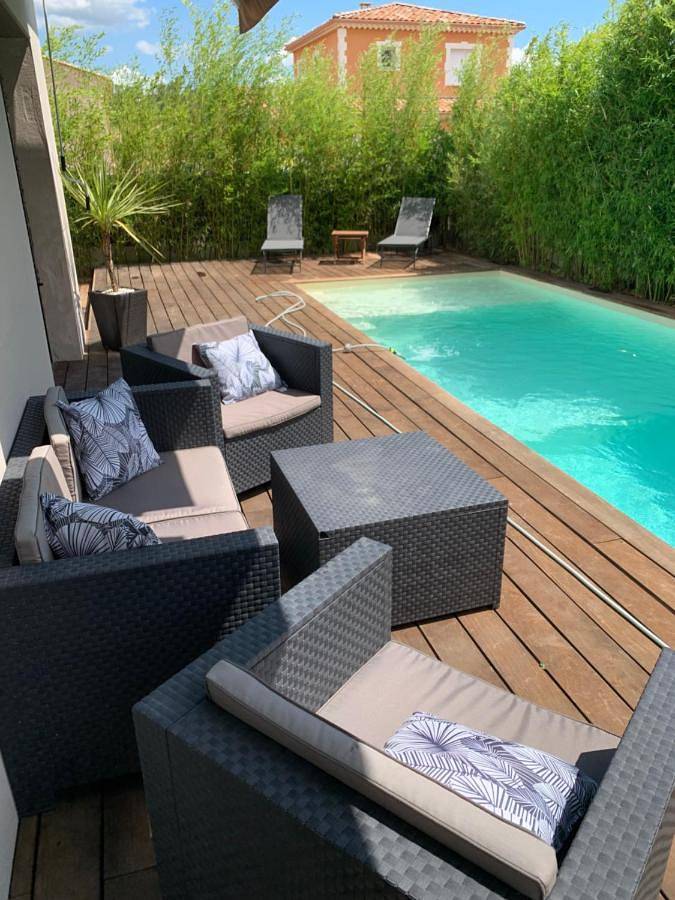 Villa Cosy avec piscine in Pierrelatte, Région de nyons