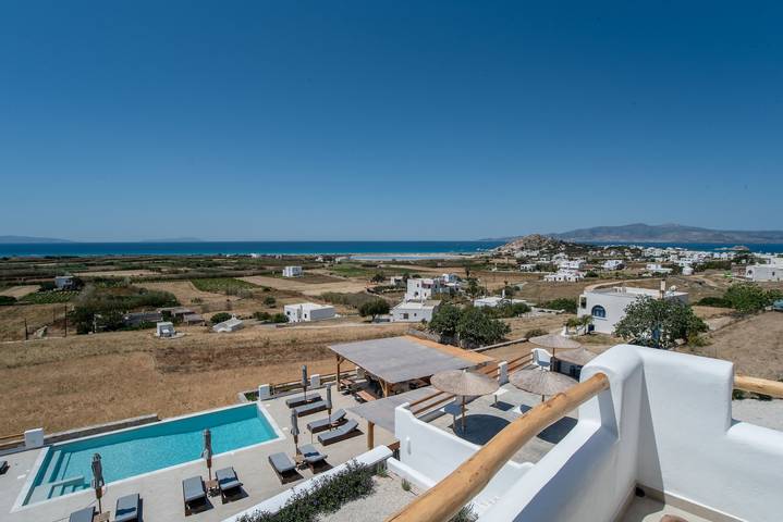 Apartamento Num Hotel 'Naxos Earth Suites Quadruplo' com Vista Mar e Ar Condicionado in Naxos