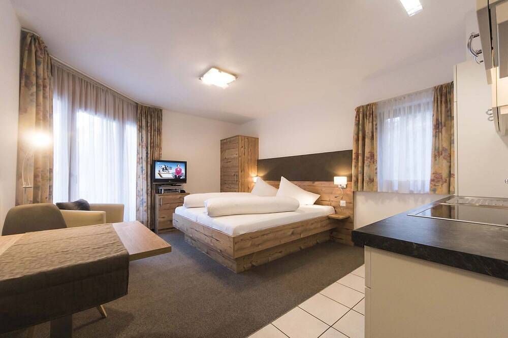 Geheel appartement, Appartements Alpin Live, (Samnaun-Laret) in Compatsch (Samnaun), Samnaun