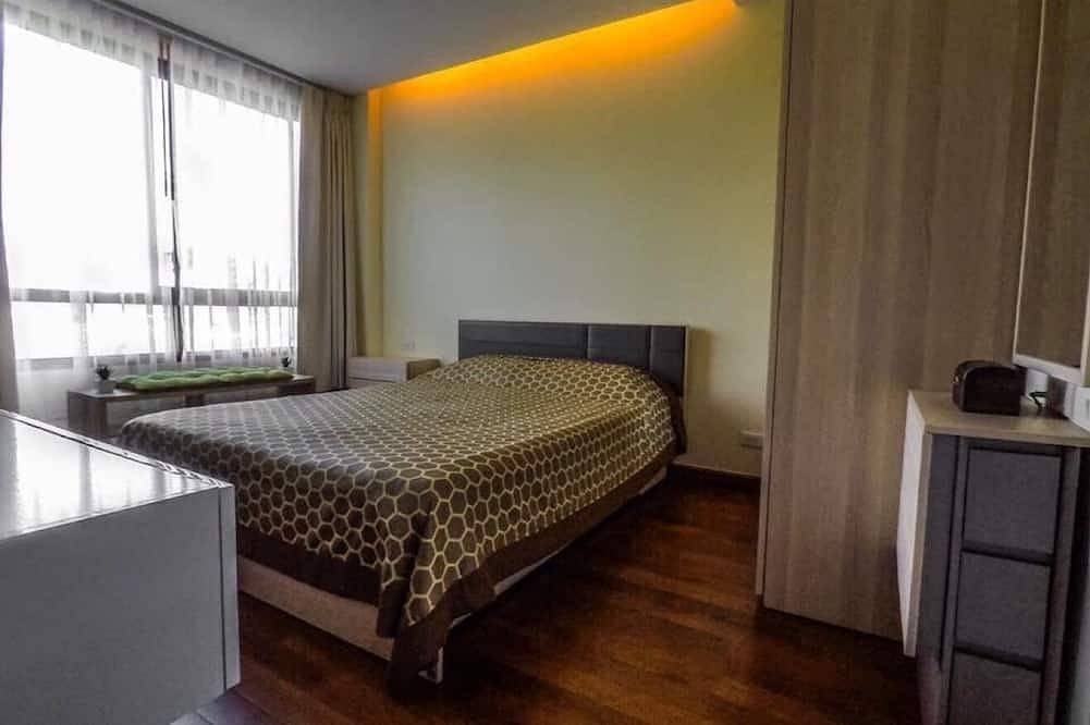 Appartement entier, Petit appartement d'une chambre romantique et agréable non loin de Sedan in Donchery, Ardennes