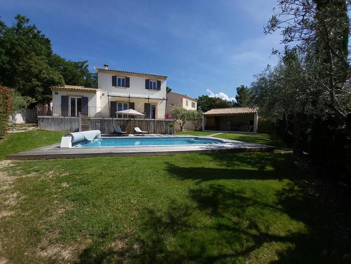 Villa pour 8 personnes, avec jardin ainsi que piscine et vue
