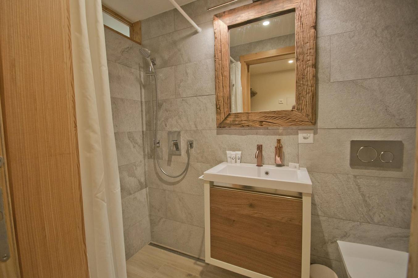 Ganze Wohnung, Haus Aosta, Studio Aosta in Zermatt, Walliser Alpen