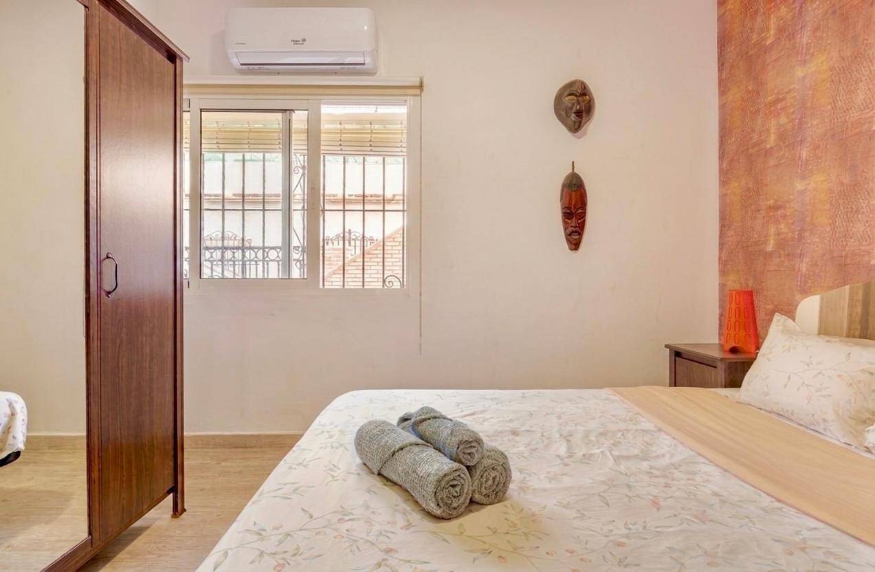 Quiet 3-bedroom house near Town Hall & Centre in Torremolinos, Cordillera Penibética