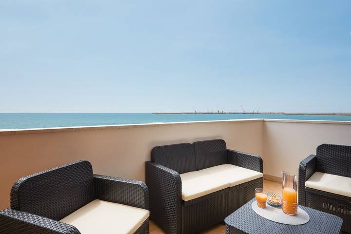 Entire holiday apartment, Orizzonte - Orizzonte Apartment in Pozzallo, Ragusa Province