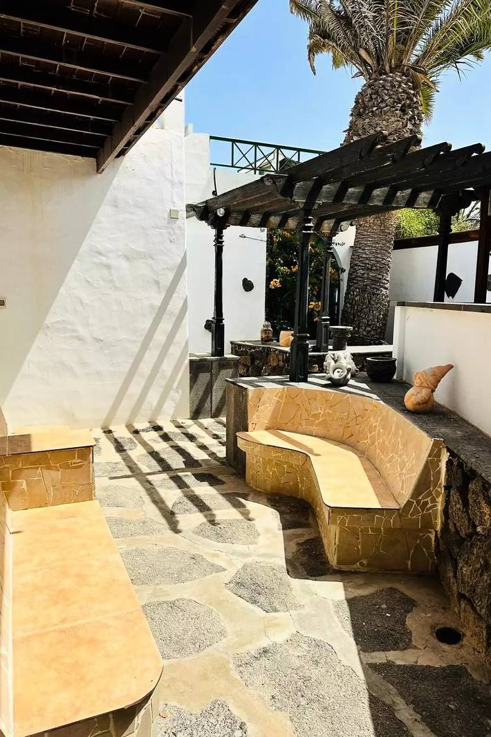 Casa rural para 4 personas, con terraza en Haría - 2