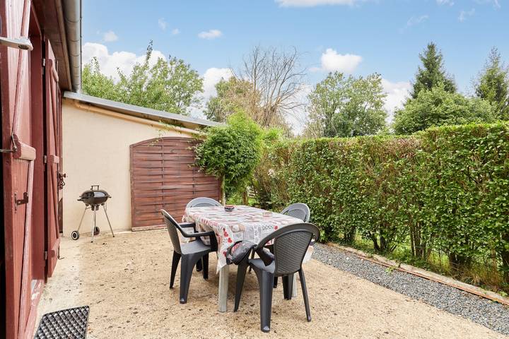 Gîte pour 4 personnes, avec terrasse et jardin dans Valsemé