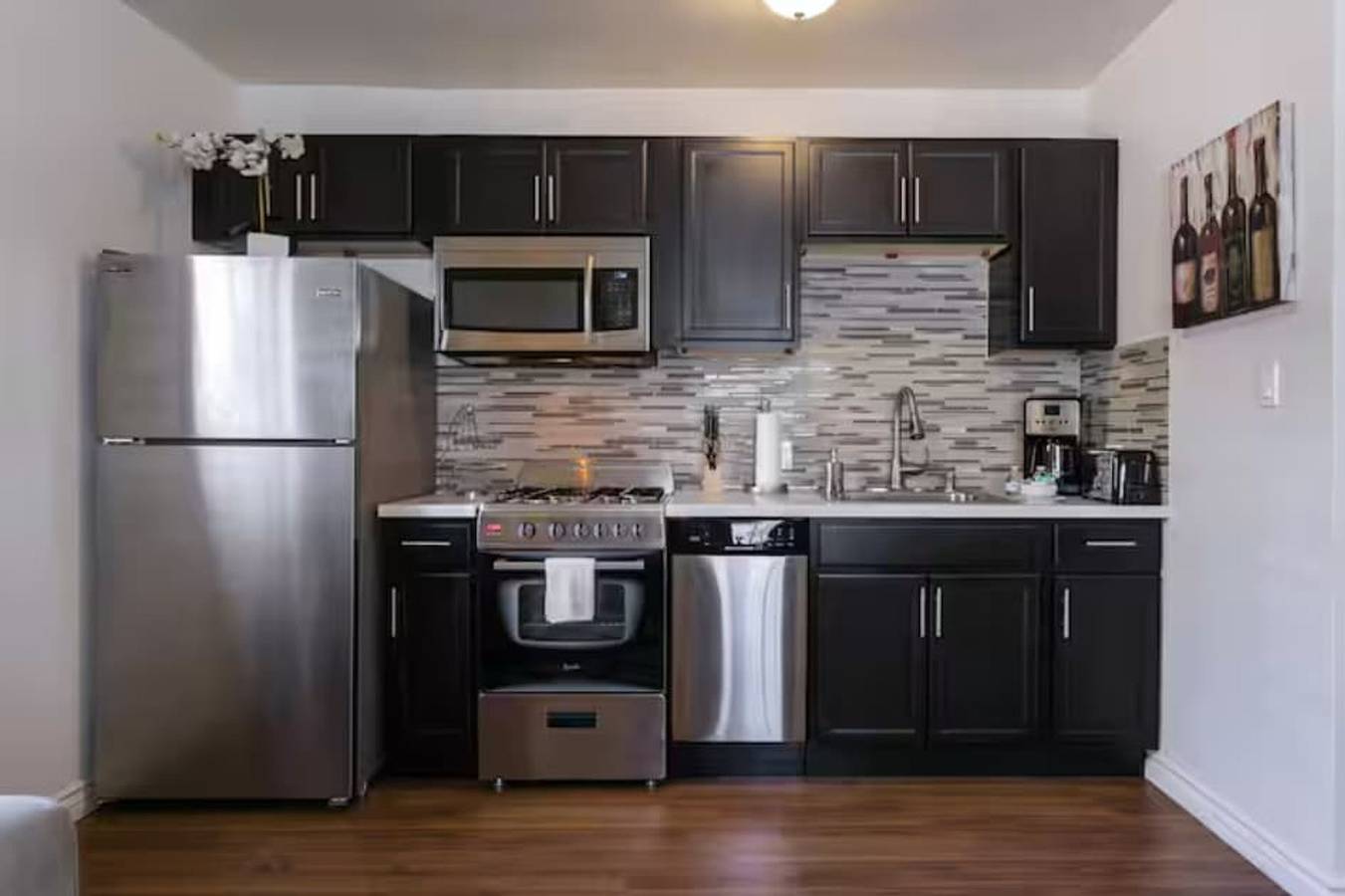 Geheel appartement, Central location One Bedroom Apartment parking in North Hollywood, Los Angeles