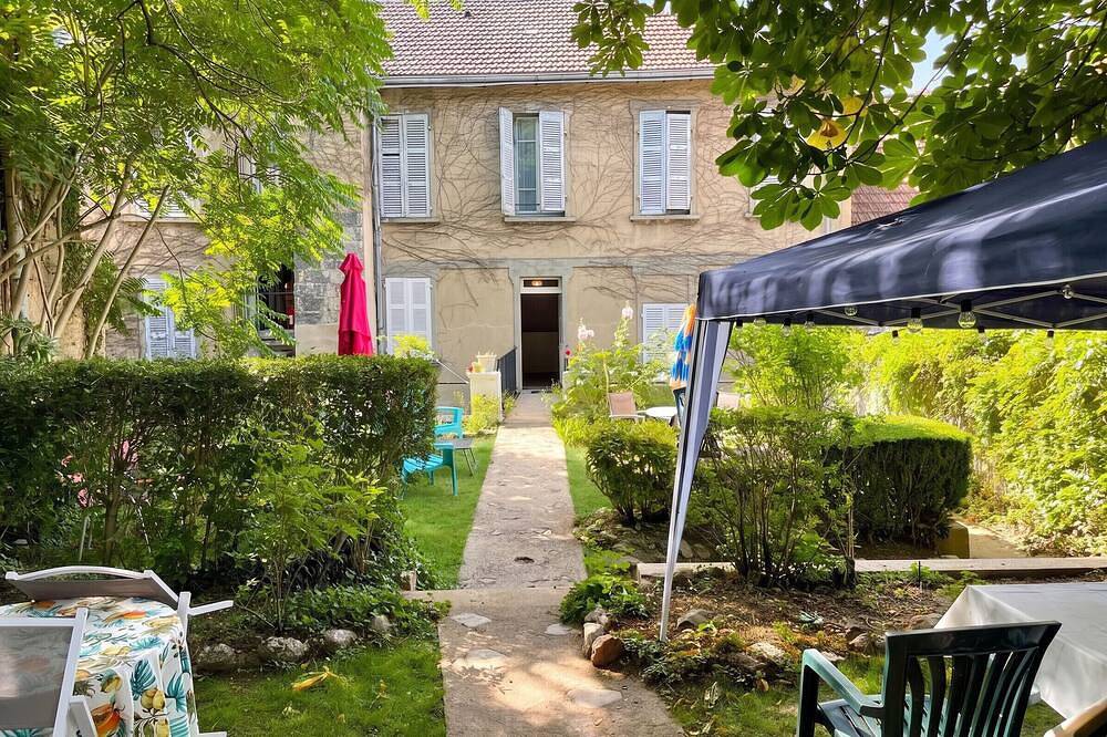 Appartement entier, Homerez - Studio à Néris-les-Bains in Néris-les-Bains, Région de Montluçon