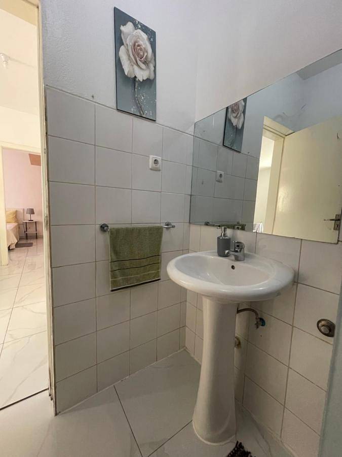 Gîte pour 4 personnes, avec terrasse dans Praia - 4