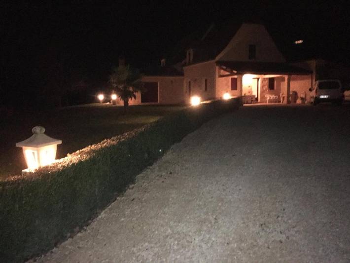 Chambre d’hôte pour 2 personnes, avec terrasse ainsi que jardin et vue à Vitrac - 3