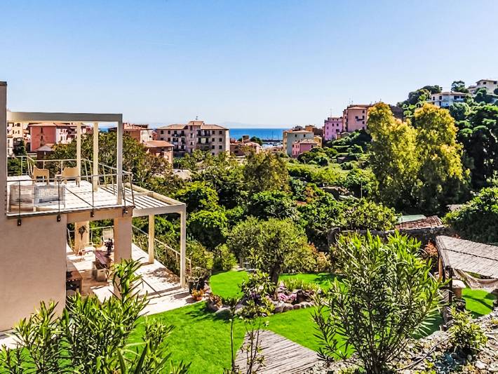 Casa vacanza per 6 persone, con terrazza e giardino a Rio Marina