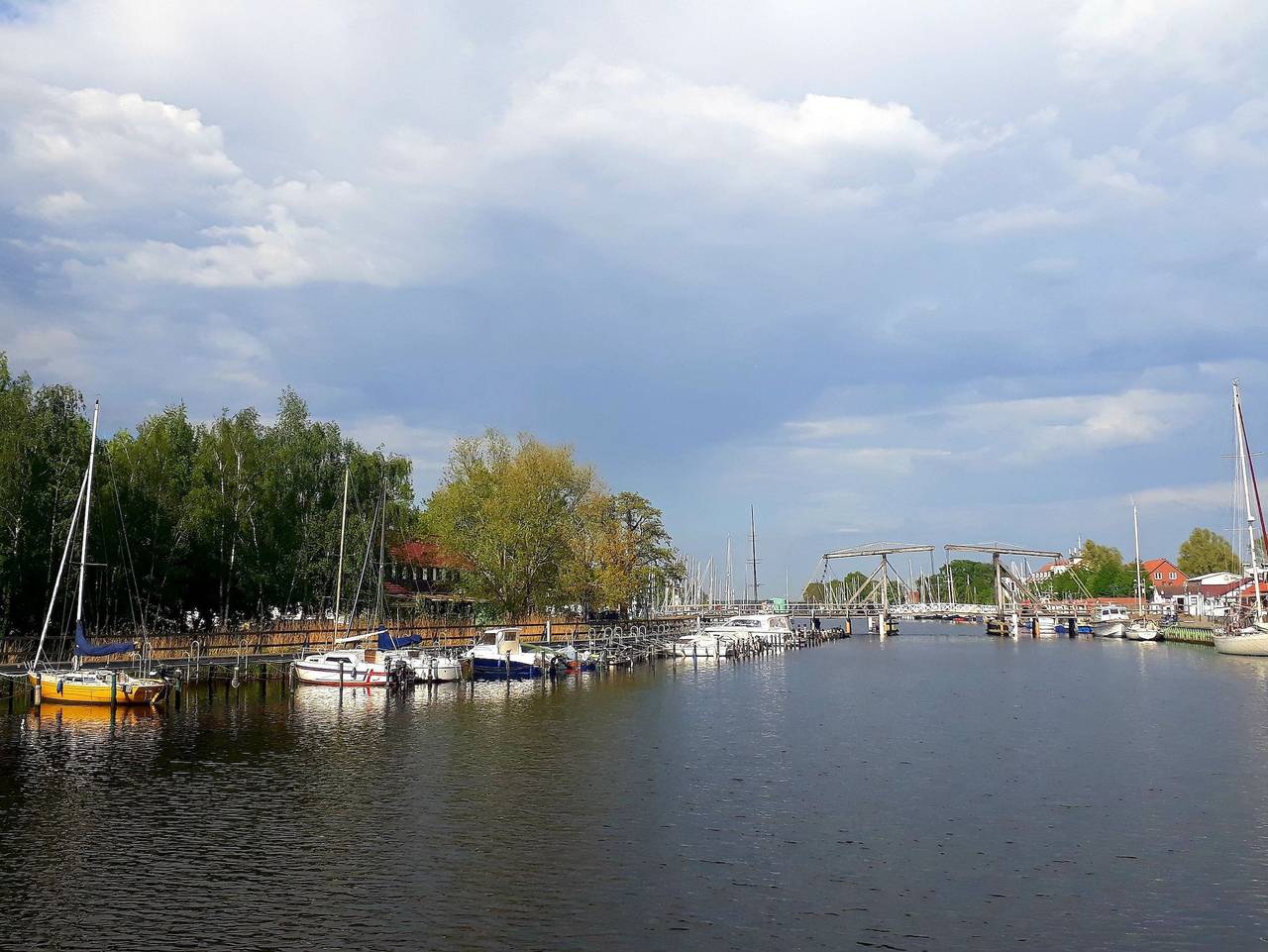 Ganze Ferienwohnung, Fewo Liegeplatz - Fewo in Greifswald, Vorpommern